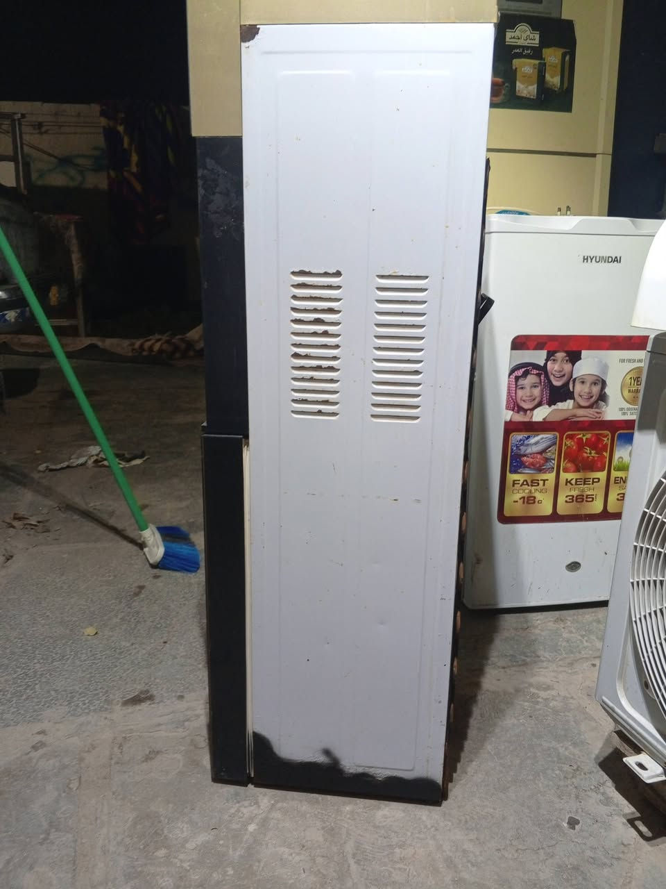 براد ماء بارد وحار ماداخل تصليح ابد السعر ب60 المكان بصره الجبيله ***********
