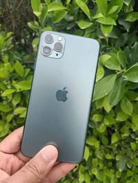 11pro max  256 تك الجهاز نضيف كلش وشغال  كامل 💯مبدل شاشة وبطارية اصليا...