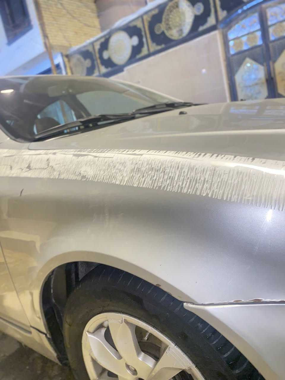 السلام عليكم سياره بروتون 2016 تبريد تدفأه كله شغال السياره بيه صبغ ربع جاملغ امامي جهة باب السايق سعر65 وبيه مجال بسيط الرقم***********
