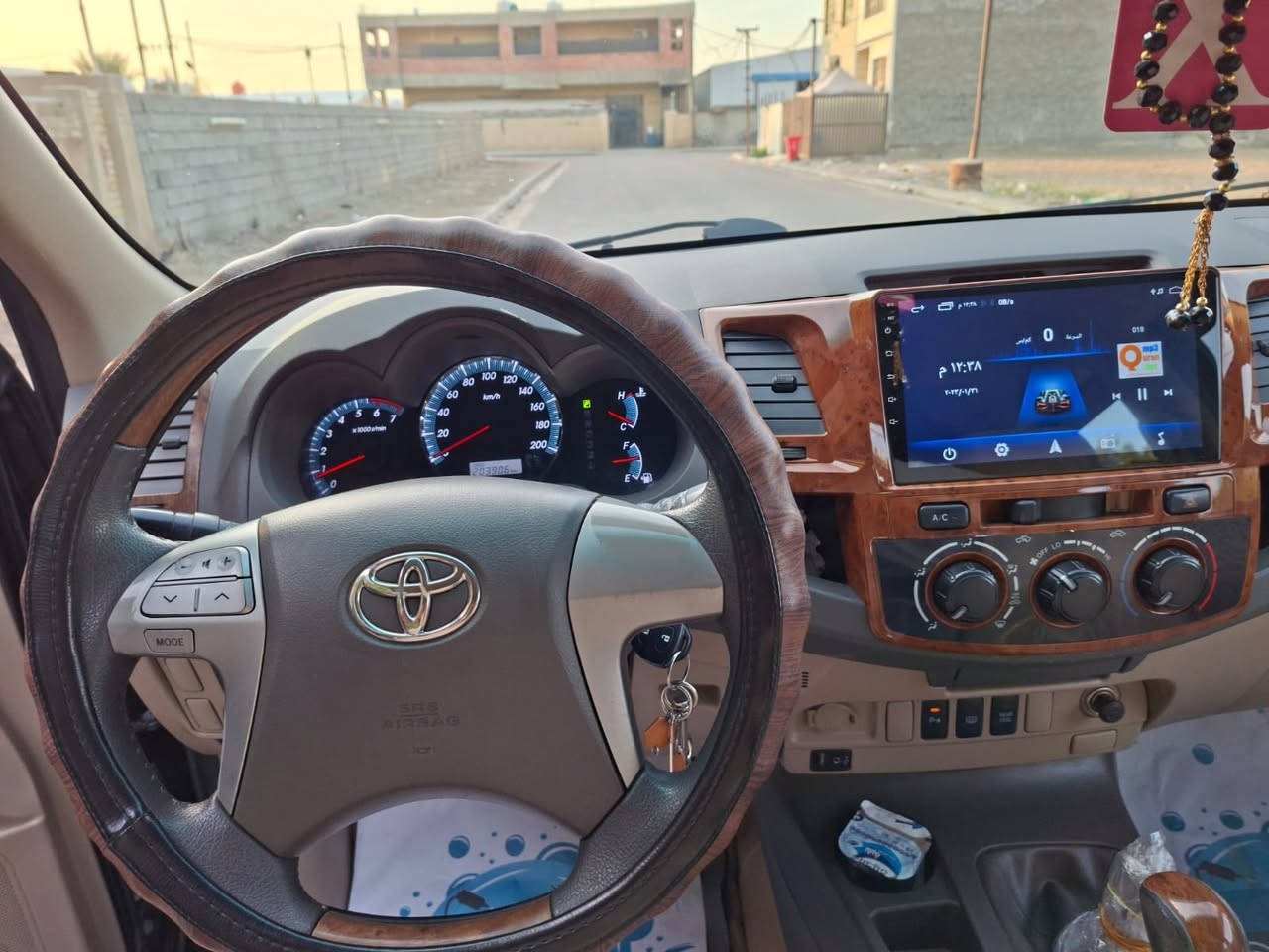 السلام عليكم اللون اسود سبير منازل دبل كير جديده السياره باسميرقم اربيل رقم ***********
