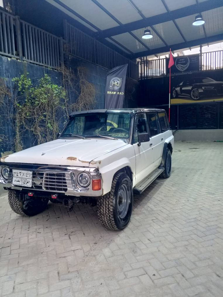 سڵاوی خوا لە هەمو لایەک نیسان پاتڕۆڵ ۱۹۹۱مەکینە (ls 5.3) گێڕو دەبڵگێڕ ۲۰۰۲ ئەکسلی پێشودوا قفڵ کلاجە ملەببەخ 102ملیم دەکشنی ساردو تاقم کۆیل 6.2سەیارەکە ژێرو مەکینەو گێڕو دەبڵ گێڕو هەر دوو ئەکسلی بەشەرت سعریشی ٥٨ مامەڵە *********** السليمانية, العراق
