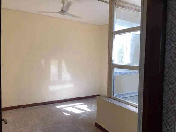 🏠للايجار مشتمل جديد
يحتوي على غرفتين ومطبخ وصالة وحمام 
الموقع تكريت حي الضباط مقابل مدرسة الغفران
السعر 300 الف 
للاستفسار ***********🏡
