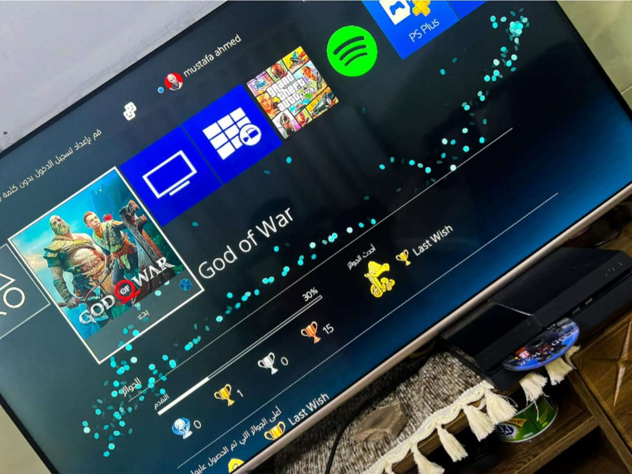 ⸻
🎮 للبيع – بلايستيشن 4 (PS4 FAT) 🎮

* نوع الجهاز: PS4 FAT
* الذاكرة: 500GB
* الحالة: نظيف ويشتغل بدون مشاكل
* مفتوح سابقاً للتنضيف فقط

🎮 الملحقات:

* جميع الملحقات موجودة
* بدون كارتون
* وياه لعبة GTA V 🔥

📍 الجهاز جاهز للفحص والتجربة

💰 السعر: (185 ) وبيه مجال بسيط

📞: (***********) واتساب فقط
