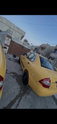 طيبه ٢٠١٥ للبيع سياره بدون ضربه بدون تبديل صبغ قليل هلال وباب سايق بدو...