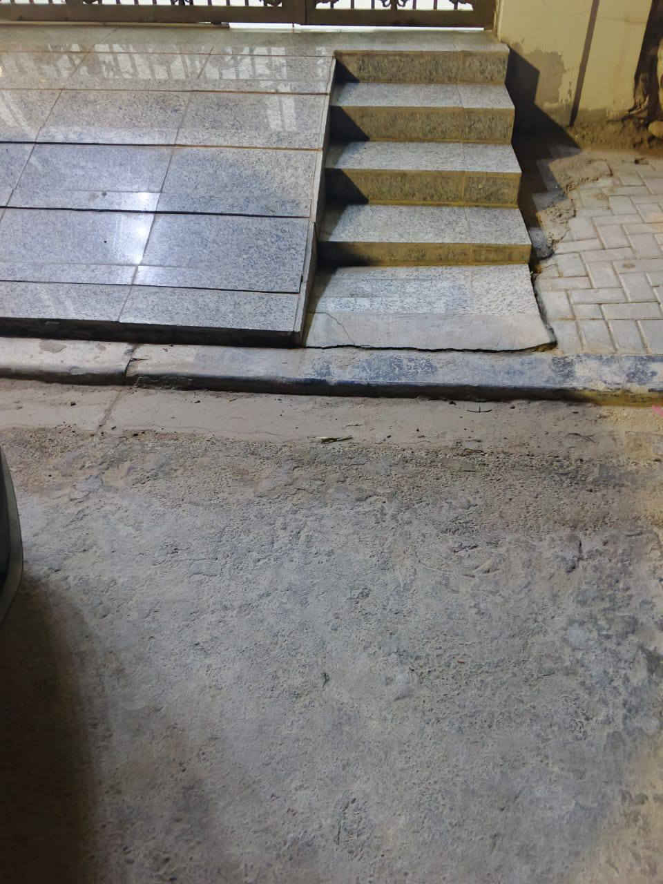 سلام عليكم 🌹
يوجد بيت للبيع
📍 العنوان: ياسين خريبط – الزون الأول 1
📐 المساحة: 200 متر
🛣 ملاحظة: شارع 13 متر
🏛 الطابق الأول:
🛖سنت بناء2024
▪️ غرف عدد 2
▪️ صالة صغيرة
▪️ صالة كبيرة
▪️ استقبال
▪️ صحيات خارجية + داخلية
▪️ مطبخ حار + مطبخ بارد
▪️ طارمة كرانيت
🏦 الطابق الثاني:
▪️ غرف عدد 4
▪️ صالة
▪️ سويت كامل
▪️ درج عدد 2
▪️ سيراميك نوع بورسلين 80×80
▪️ كراج 6×6
▪️ الأبواب خشب تفصيل كامل
📜 طابو تحويل مباشر 
📞 رقم الاتصال: ***********
📲 واتساب: ***********
💰 السعر خاص
