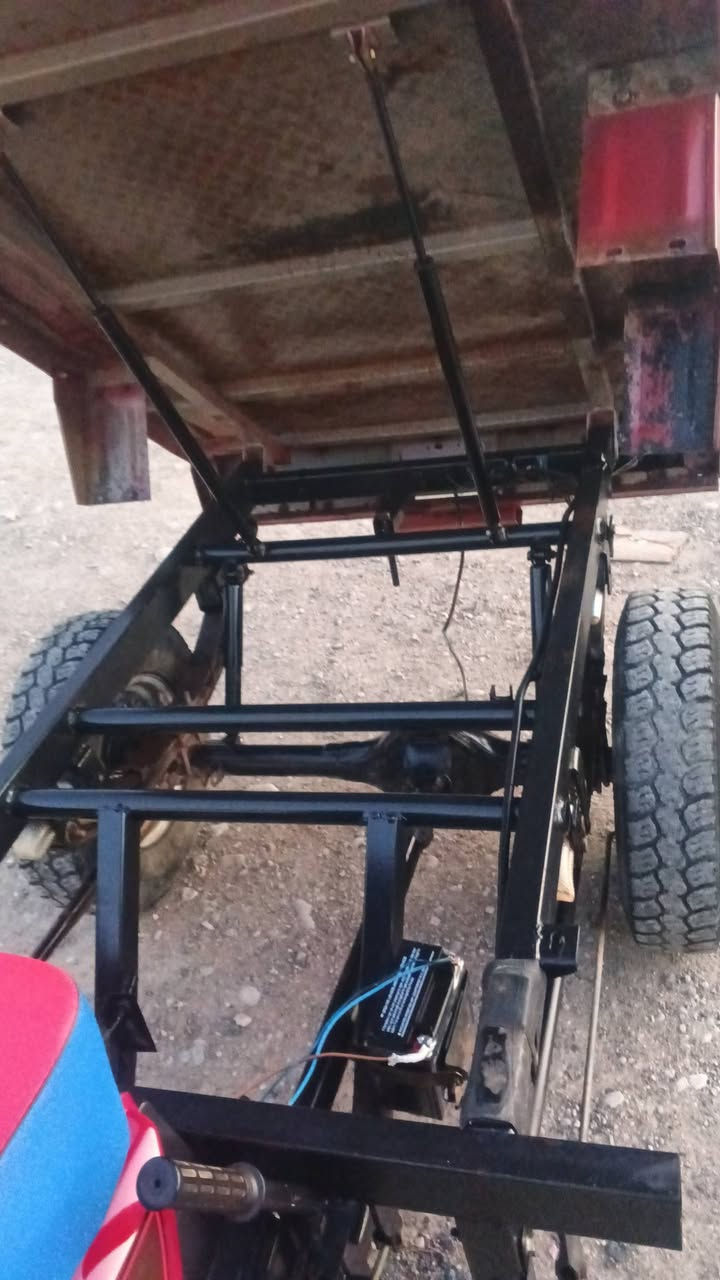 سلام عليكم ستوته للبيع موديل 18 ستوته حلوه اي عيب ما بيها   شاخوان اي عيب مابيها  ستوته احلى من الصور كل شرط رقبه شرط  شرط محرك نظيف السعر 900 وبيها مجال حق الجيه***********
