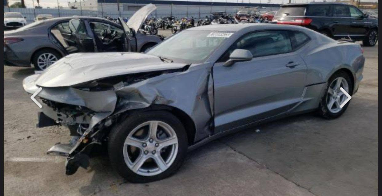 Camaro LS 2023
الممشى: 23 الف
الضرر: امامي الجاملغات الامامية فقط (البونيد سليم الشاصي سليم) 
المحرك والگير: سليم وبحالة ممتازة 
 البطارية والكهربائيات: بحالة ممتازة
المواصفات:
- بصمة 
- تشغيل عن بعد
- ترحيب 
- غلق ذاتي للأبواب 
- شاشة يدعم نظام Android Auto و Apple Car play 
- شفتات بالاسترين
- ثلاثة انظمة قيادة (Tour/Sport/Snow or Ice)
- كراسي كهرباء 
- تحكمات استيرن 
- مثبت سرعة
- كامرة دوارة
- نظام مانع السرقة
- والخ.......
بطاقة بانزبن بيه 
السيارة بل حقيقة احلى بعد بهواي ومصروف عليه سيرفس كامل وبشكل دوري ومابيه اي نقص ومصرف وتحويل  بشرط  مكانه كركوك / حي الواسطي
 السعر ١٥٥ 
*********** كركوك, العراق
