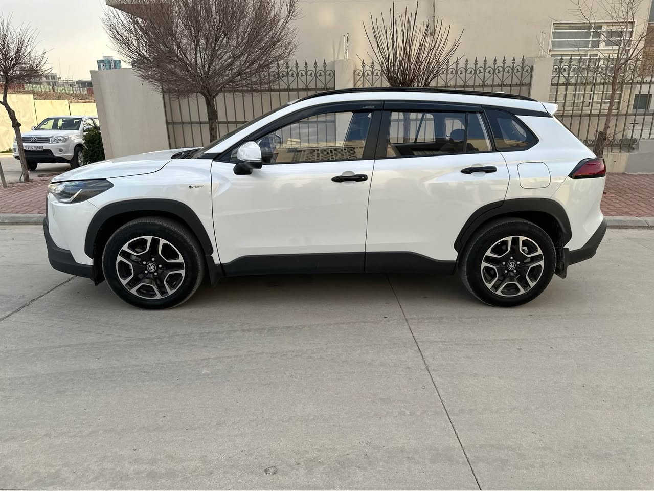 كرۆلا كروز مۆدێل ٢٠٢٤ 
سەدەفی
هایبرد
گێچ ئەلەكترۆنی
تەبرید مەركەزی 
ڕاداڕ
خەتی جادە 
سڵایت
كامیرە
شاشە كارپلەی
ئۆتۆهۆڵد
بەسمە
ڕەقەم سلێمانی  ١٢٠٠٠ كم ڕۆشتوە
سەیارەكە دەعامی بۆ دەعامی بەشرتە بێ شوخت و بێ چاڵوچوچۆڵیە وەكامل جوانكاری بۆكراوە السليمانية, العراق


**إذا كنت صاحب هذا الإعلان وتريد حذفه لأي سبب، رجاءا أرسل رسالة إلى الدعم الفني**