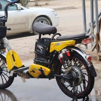 دراجه شحن البيع كلشي شغال فقط الاشاير عطلانه سعر ١٧٥ التواصل ٠٧٧٠٨٣٦٥١...