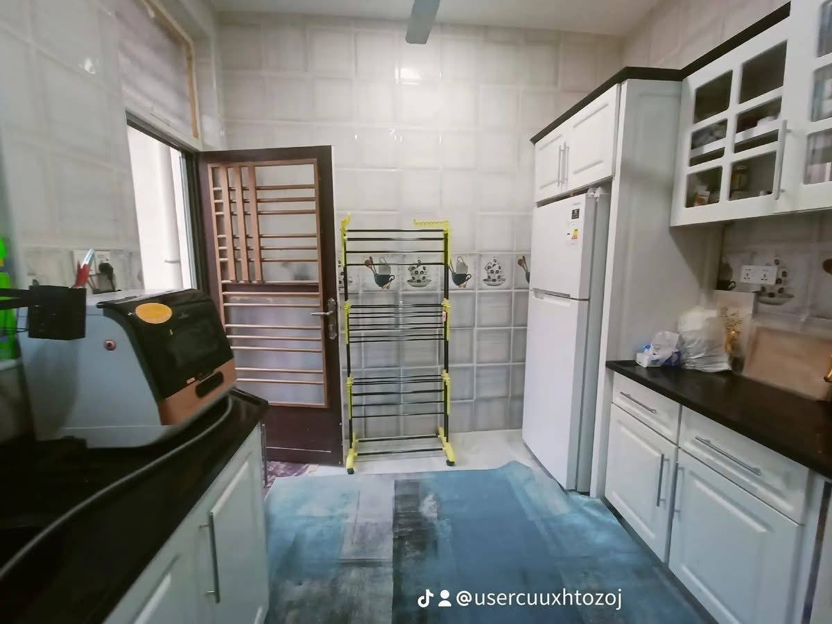 دار 🏠 للبيع
حي الصحه طابو زراعي سند ٢٥

طابق واحد المساحه ١٠٨ متر الواجهه ٨ متر

غرفة نوم وصاله وكلدور ومطبخ ومجمع صحيات 

قرب صالون بغداد 

المربع الذهبي 
السعر ١٢٠ وبي مجال بسيط 

للاستفسار ***********سيد علي 

مكتب 🏢 الوسيط

