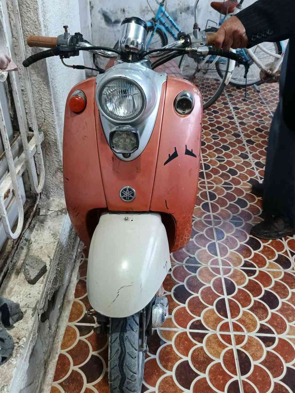 دراجة عبدالحليم للبيع كله شغالة نظيفة العنوان ديالى المقداديه هاتف *********** السعر 200 وبيها مجال
