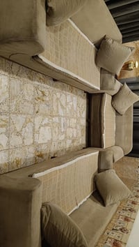 قنفات للبيع مستعجل على بيعته بس دوشمه يرادله خشب بلوك ثكيل 07728952623...