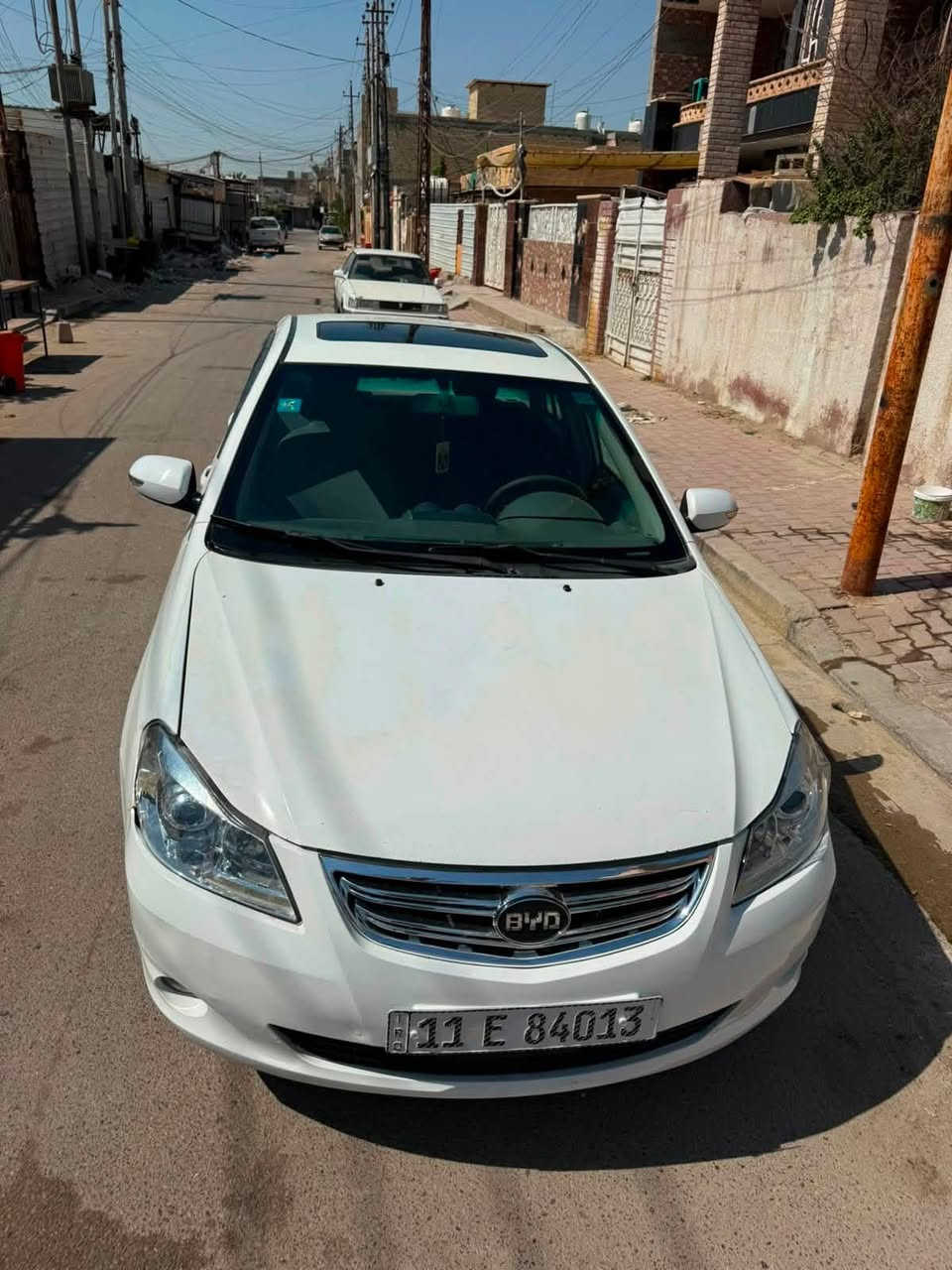 السلام عليكم BYD.  G3 2013  
مكفوله كفاله عامه من ضربه وصبغ وتبديل سياره حلوه وجديده وجاهزه على اخر حبايه كير ومحرك جدد شرط ممفتوحات صدر تخم تاير تبريد كله جديد منضومة زنون شاشه كامره حساسات سياره فول مواصفات كير اوتماتيك مكفول من كلشي سياره رقم بغداد انكليزي الجديد هزه جديده بسمي سنويه 2030 سياره جاهزه وميحتاجلها اي شي مكاني بغداد سعرها 54 وبيها مجال حق الجيه 
رقمي *********** 
سياره تسو فلوسها الله شاهد
