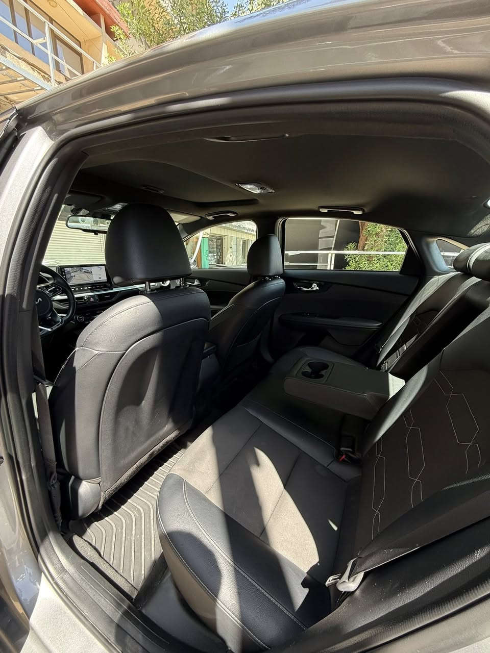 🚗 للبيع – كيا فورتي GT-Line 2024
• الموديل: 2024
• الفئة: GT-Line
• اللون: (سلفر)
• الممشى: (15.000) ميل 
• وارد: (وارد امريكي )
• الحالة: حادث خلفي مبدل جنطه ودعامية بجم كبس
• المواصفات: شاشة جبيره ، كاميرا خلفية، رادرات امامي وخلفي ، فتحة سقف، تشغيل بصمة، مثبت سرعة، وغيرها من المواصفات.

السيارة جاهزة اي نقص مابيها 

📞 للاستفسار: (***********) واتساب
