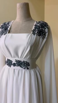 قفطان شروق • ملبوس مره • مقاس ٣٨-٤٠