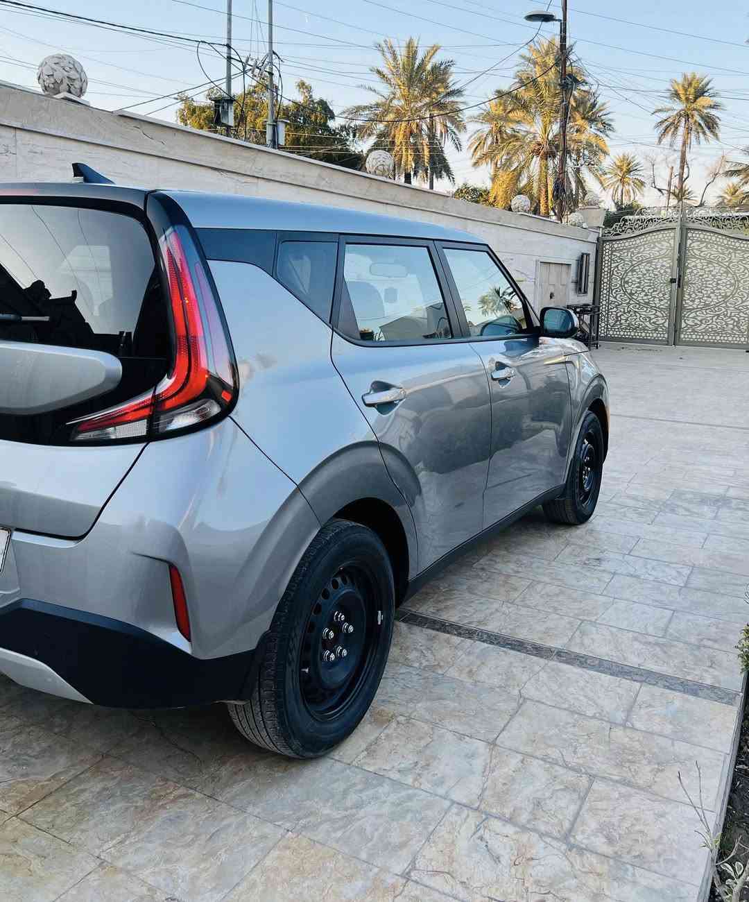 السلام عليكم 😎🔥بيع مراوس شعند نزل 
كيا صول  2024  امريكي دخول جديد ترقيم جديد 
رقم بغداد سنويه ب اسمي تحويل مباشر ب اسم المشتري 
بيها سونار موضح ب اسفل المنشور 🔻
بدون صبغ بدون ايرباك 
عداد المسافه 14 الف mil على مشي امريكا 
المواصفات 🔰
محرك 2000 دوش
فول تحكم ستيرن 
شاشه
كامره خلفيه 
نقط عمياء 
وضع قياد سبورت 
كروز سرعه 
اطفاء ذاتي
داخل مخمل 

📍عنواني /بغداد الكاظميه 

📦لمعرفة السعر اضغط على رقم 1 في التعليقات 👇🏻✉️

***********
   ‭
0787 233 6394‬
