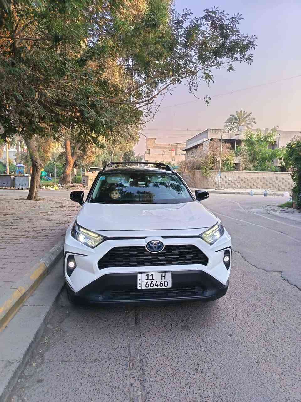 راف 4 هايبرد2024 ودلاند اديشن
توكلر لون ابيض قمارة سودة 
بصمة 
كشنات تدفئة ستيرن تدفئة 
انظمة قيادة 
اوتو هولد 
تبريد قطعتين
شاشة كار بلي 
بدون ايرباك ولاشاصي 
ماشية 39m
صبغ جاملغ وباب بيهة مكانات بارد 
مكان بغداد الكرخ 
***********
سعرر 240
