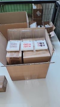 العدد  60 قطعه اظافر اصلي  السعر 36 التوصيل مجاني  الحجز واتساب  07885...