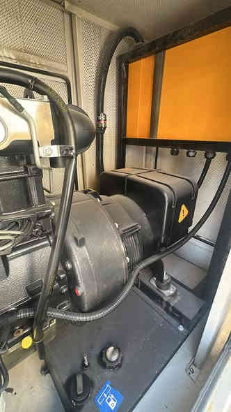 🔹 للبيع مولدة بيركنز  أصلية –🔹
💪 القدرة: 30  كيفي
راس التوليد : لوري سومر فرنسي اصلي ✅
محرك بيركنز اصلي ✅

⏱️ عدد ساعات التشغيل: 763 ساعة فقط !✅
🔇  نسبة الكاتم:100%سوبر  سايلنت
 
المنشأ: صناعة انكليزي  أصلي✅
ضمان تشغيل ✅
وضمان محرك ✅

تنبية ‼️
يتوفر لدينا مولدات 
✅مستعمل .
✅جديد زيرو .
✅تأجير مولدات  كافه الاحجام .
⸻

🔧 خدمات ما بعد البيع:
 • ✅ ضمان تشغيل فعلي عند التسليم
 • ✅ ضمان على المحرك
 • 🔄 خدمة استبدال المولدات القديمة
 • 🧰 مراوس مولدة متوفرة حسب الطلب
 • 👨‍🔧 خدمة صيانة ودعم فني متواصل

⸻

📍 الموقع:
بغداد – الكرادة – شارع 52 – كمب سارة

📞 للتواصل والاستفسار:
[***********] اسيا 

⸻

⚡ معرض الأخوين – ثقة تُشغِّل حياتك ⚡
