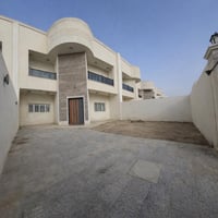 مجمع جوهرة البصرة • ٢٥٠م • ٤ غرف