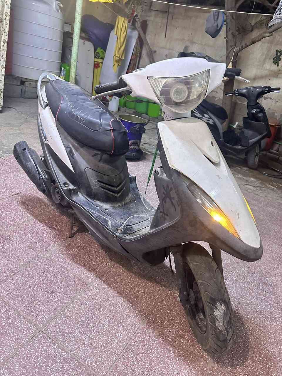 سلام عليكم دراجه ماكس عدله دراجه كله بلاديه ما مفتوحا كله شقله السعر ٦٥٠(***********)
