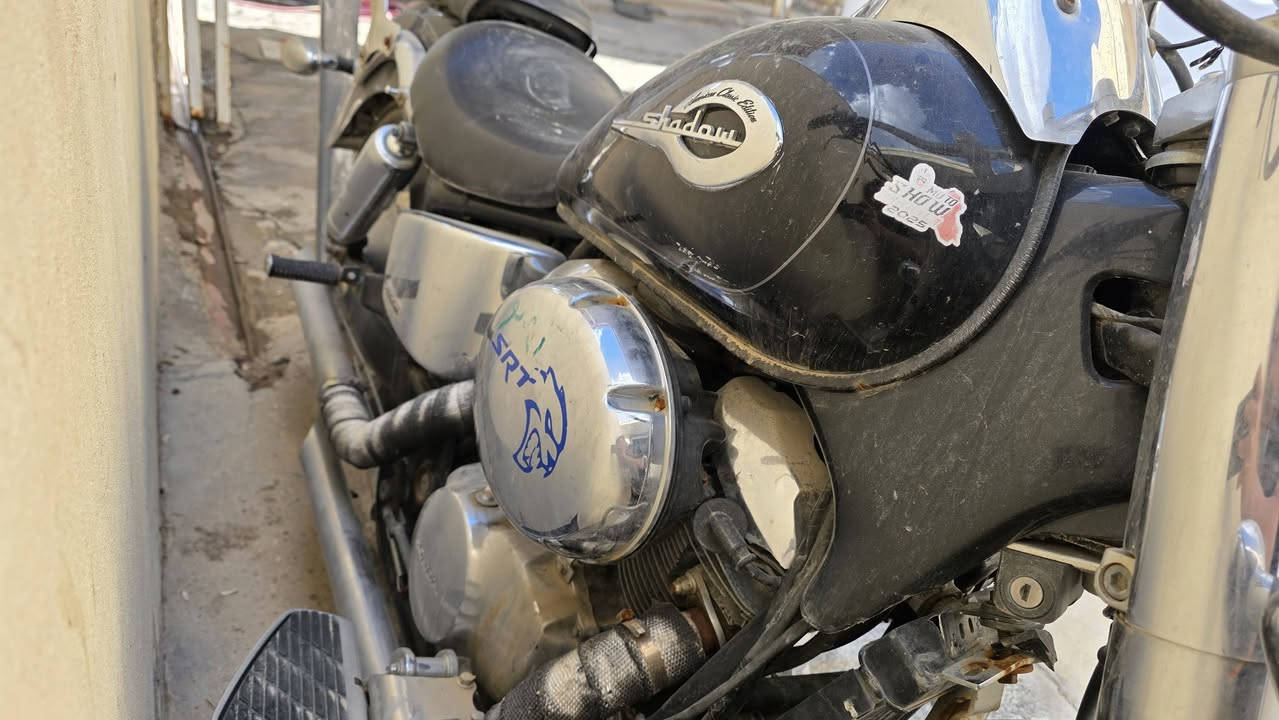 السلام عليكم
هوندا شادو سكيورتي 400cc
سويت بيها حادث بتاريخ 15\10\2025 
مثل متشوفون الضرر اللي صار بيها من الحادث 
اريد ابيعها لان الفلوس محتاجها عندي دوام وعندي جلسات علاج طبيعي 
السعر مو محدد انت صير الحكم وحدد السعر بس مو تغني لو تكسر بسعرها 
تحياتي


**إذا كنت صاحب هذا الإعلان وتريد حذفه لأي سبب، رجاءا أرسل رسالة إلى الدعم الفني**