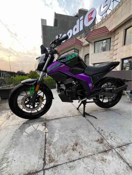 9ميجا

نظيفه مرقمه باسم صاحب شركة تحب احولها باسمي وتاخذها او تحولها من صاحب شركة ماشيه 9000 موديل 2023 كلش كلش نظيفه 
*********** 
رايدها ب2250000
سنويه موجوده عنوان بغداد المنصور بغداد
