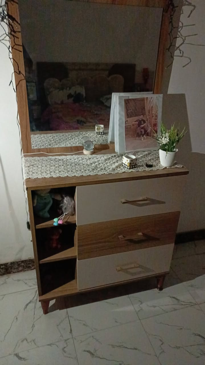 للبيع مستعجل غرفة جديدة
*********** اليريد يستفسر يتصل 
كربلاء حي الغدير
