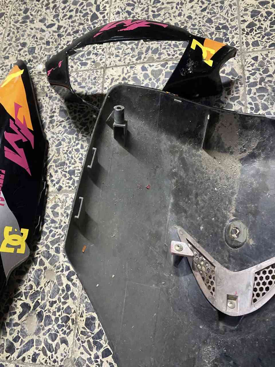 سلام عليكم 
كفر اربعه ماكس
اصلي مال رمبه 
خاص مفتوح وهذا رقمي ***********
