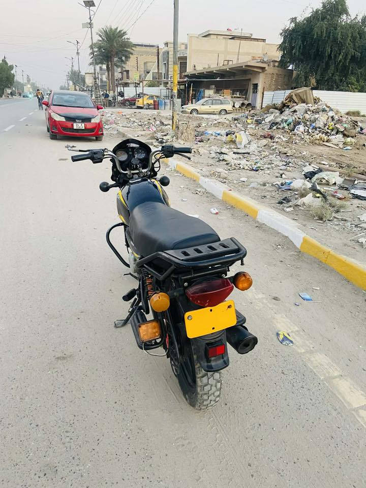 للبيع.  دراجه كامله اي نقص مبيهه. كفاله. موديل21 مكينه وشاصي. واوراق اصولي كله اصولي. كهربايات كامله سعره900 مجالهه قليل مكانهه  . الغزاليه ***********
