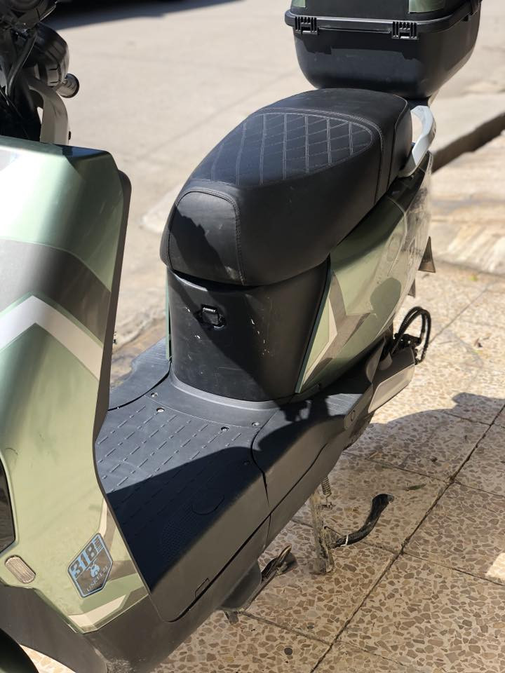 السلام عليكم عندي هذا الماطور 318 شحن شرط النضافه ماطور جديد ما مستخدم شي قليل البطاريات وين ما تريد نروح بمكان الايعجبك ونفحص اخويه الماطور تاخذو انطيك كلو شرط يعني من حيث البطاريات او العقل او الملف انطيك شرط الماطور نضيف كما موضح بل صور غراضو كامله الشحنه والصندوك الايضافي السعر 700 وبيه مجال للشراي الامو شراي لا يدخل خاص ) مكاني موصل حي المحاربين قرب مسبح الابراج ) رقمي ( *********** ) والرزق على الله@إشارة
