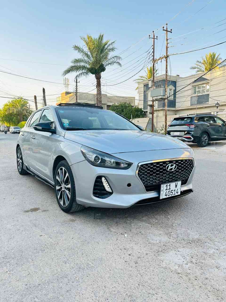 للبيع هونداي النترا GT 
موديل 2020 شكل الجديد 
محرك 2000 الكبير 
كير AT 
ماشيه 40 على وظع الشركه 
السياره فوووول مواصفات 
بانوراما 
بصمه تشغيل وبيبان 
جنطه بصمه 
ويل كب الكبير بلادي مع تخم تاير جديد باتري جديد 
كشنات جلد وتدفئة بالكشنات 
كرسي كهربائي 
تحكمات ستيرن جهتين حاكيه أتصال بلوتوث 
شاشه كبيره مع نفكيشن وكار بلي
رادار جانبي وأمامي 
تبريد شاشه 
برده خلفيه 
نظام متعدد القياده 
وبعد بيه هواااي مواصفات 
سياره نظيفه وجاهزه على وظع الشركه 
طخته جاملغ وبنيد من امريكا 
السعر 105 ورقه سعر مناسب جداً 
مكاني الغزاليه 
***********
