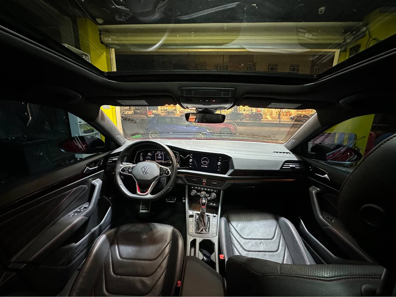 volkswagen jetta GLI autobahn 2024
بسم الله ماشالله 🧿
ئۆتوبان2024
بلاك تۆپ سقف ره شى بيلادى
قپات مواسه فات ره قه م نه شكاوه ٣ مانگى له گه له
مكينه ٢٠ ي توربوه ٤ له فى سپورتى له سه ره 
گير له سوكان  كوشين جلد سارد و گه رم 
شاشه ديجيتال كامل به سمه رادار پيش و بشت 
ختي جاده  شه ش مودي ليخورين 
كوشين خه زن  ده ژبول ١٠ ده نگ 
 شحن واير ليس  ئاوينه رادار 
بانوراما  بيريك به سمه  شغال   به ردي گزور بيلادي 
به س نيو بونيتى سبوغه هه تا دعامى بيلاديه راديته و رادار بيلادى دوو pdr بچووكى هه يە
*********** واتساب أربيل, العراق
