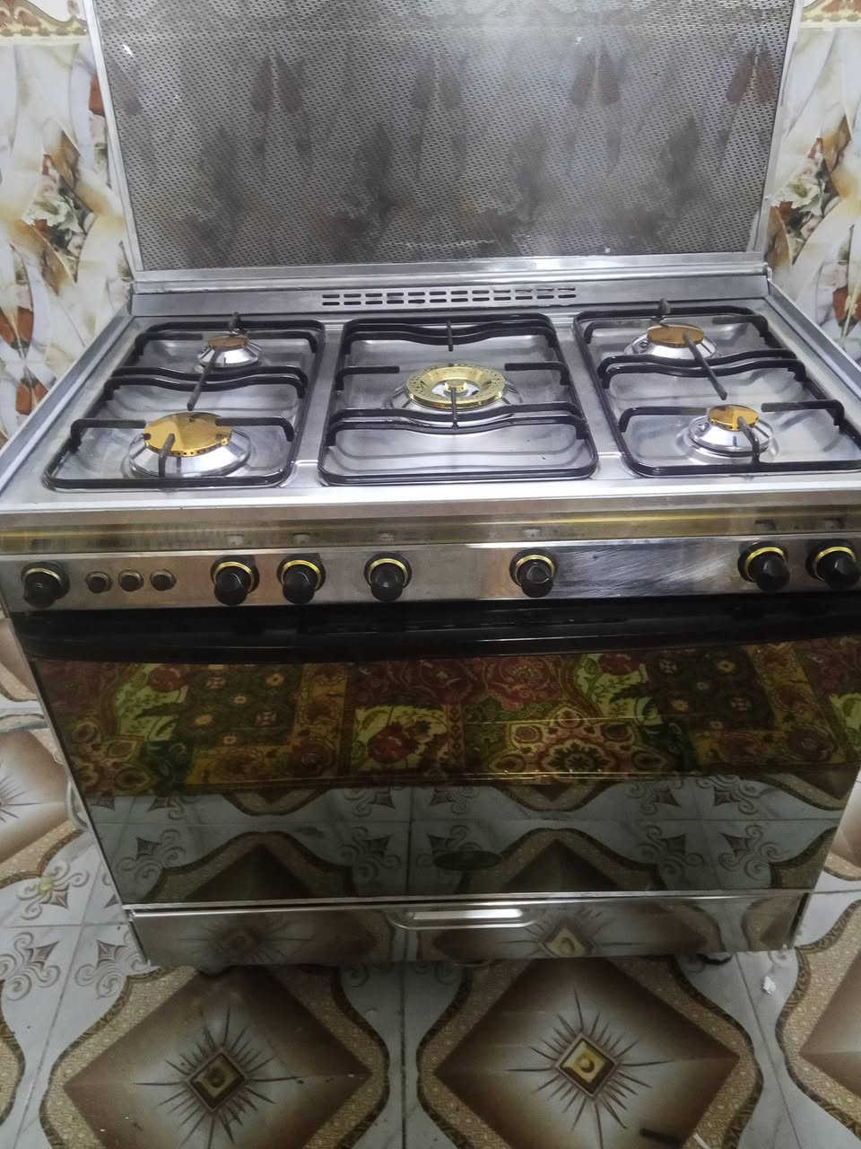 طباخ كريازي المصري خمس مشاعل نضافه 80٪ مكاني ناصريه الشراي يجي خاص وبخدمته او انتصل ***********
