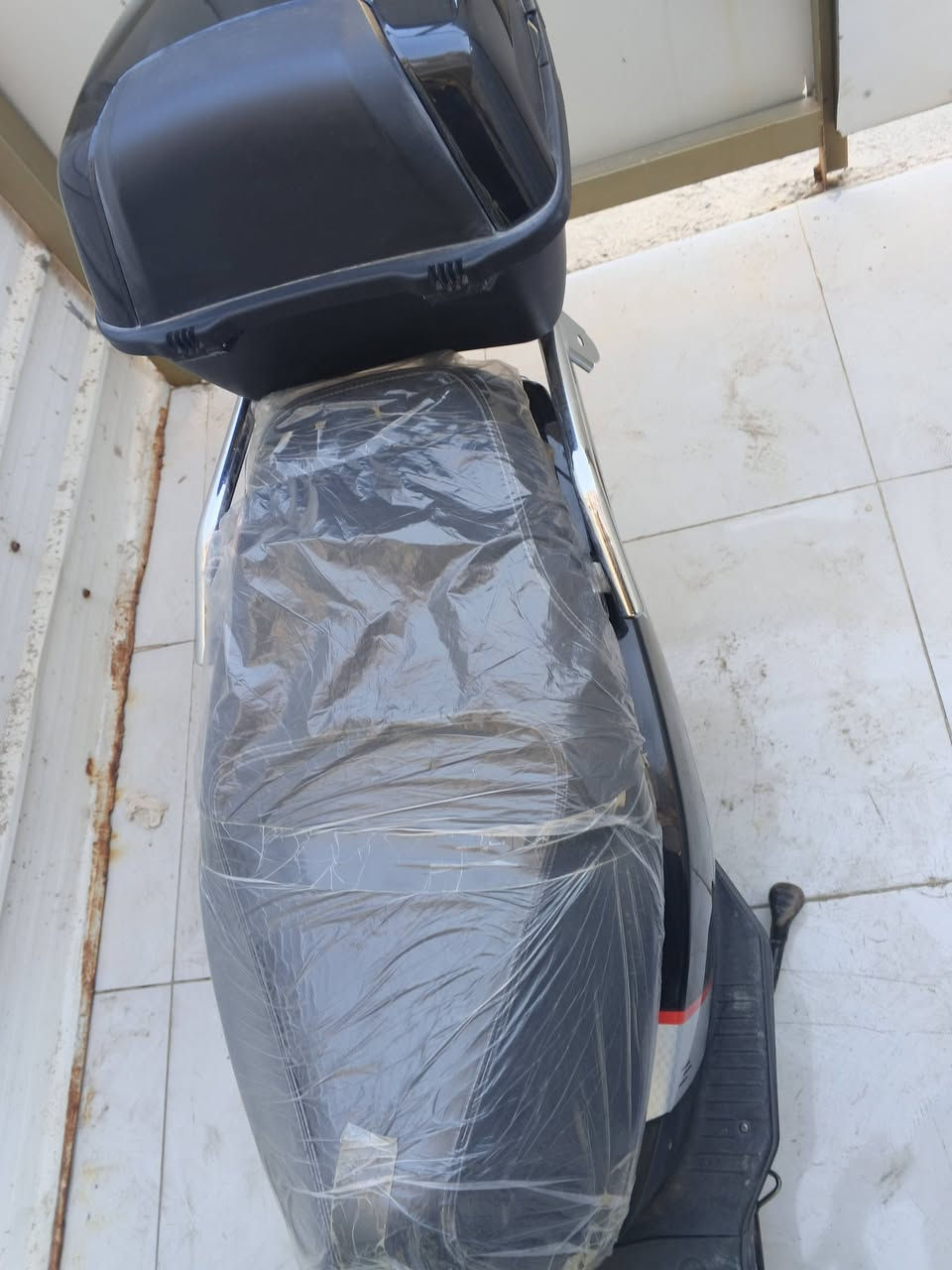 السلام وعليكم دراجه نوع تايلج
2025 دراجه جديده مصار شهرين من ماخذه بطارياته جديده بعدها ستخدم داخل منطقه بس دراجه فول مواصفات 

7 بطاريات كبار 

بيه نضام R

بيه نضام P

بيه مثبت سرعه 

بصمه سويج 

ملف 1200

تمشيك بالسرعه الوحده 90 كيلو 

دارجه رايده ب 750 وبيه مجال 

*********** مكاني بغداد الغزاليه
