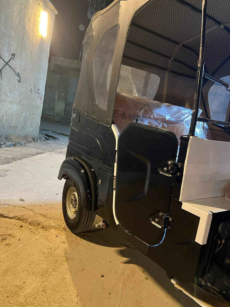 22للبيع مكينه تجفيت شركه بيها اربع صابع بل غلد دراجه كلش حلوه وماعوزها شي  كبل للشارع 
مداور ثاني يوم 
تجي وتشوف بعينك  تصل وبيك خير ودلل رقمي خاص مجوب ***********
