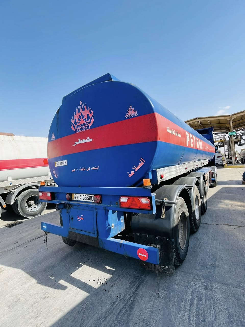 السلام عليكم فالفوو شيطان 2002حجم 460طوناج جي بي اس كيراوتماتيك تخم تايرر تصريح امني سنويه 2029شرط التحويل بويلر كهربائي تنكي مصلاوي سبرنك السياره جاهزه عل شغل مكانهاا بيجي السعرر270$وبيهاا مجال
***********
