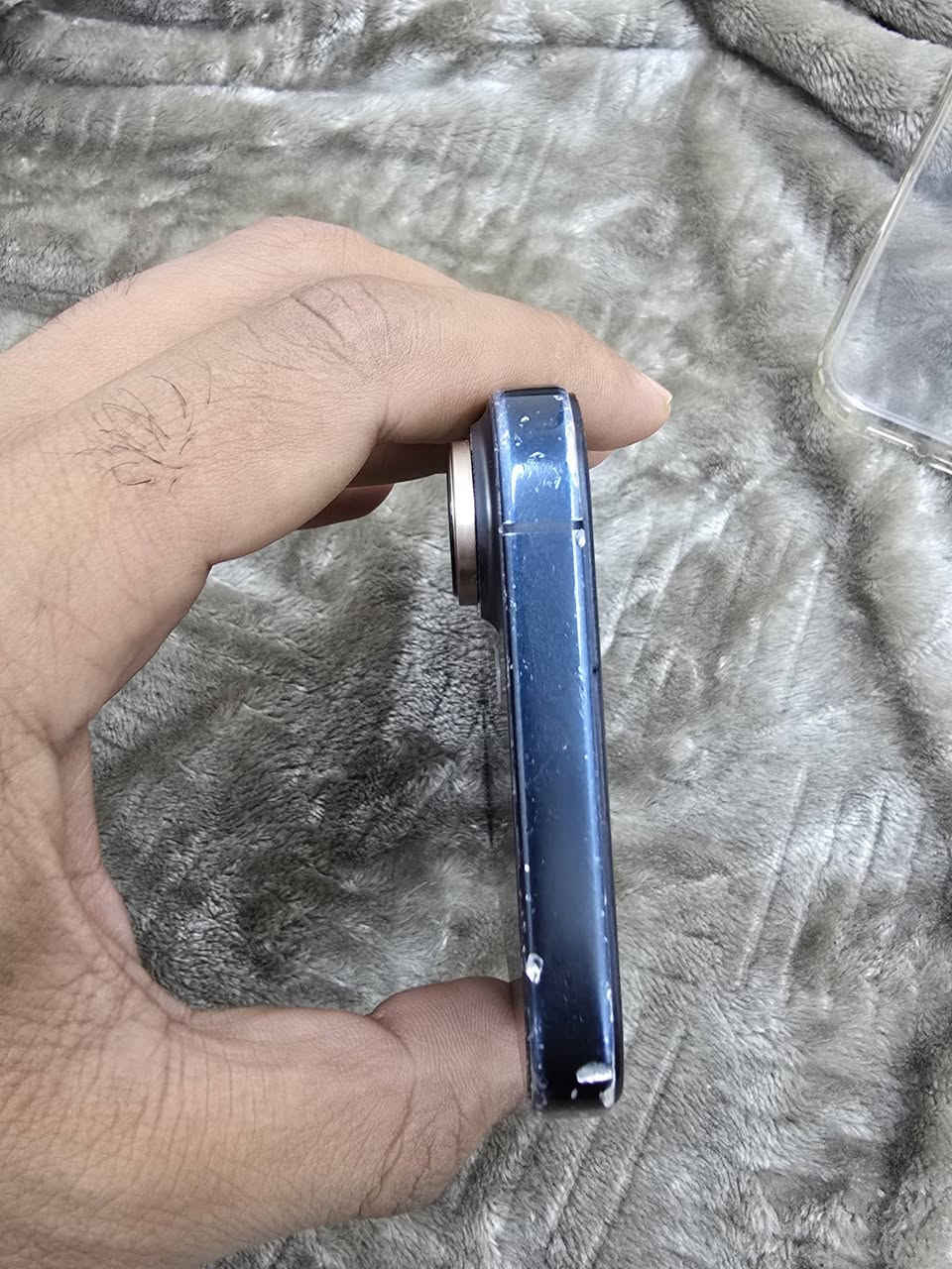 للبيع iPhone 16... بالوضعيه 😅
✅ شاشة مبدلة
✅ شاصي متضرر
✅ Face ID متوقف
✅ البطارية مكتوب مبدلة
✅ المكالمات ما تسمعها إلا على السبيكر

المهم... التفاحة بعده موجودة! 🍎😂
مكاني كربلاء حي الملحق ***********
السعر 550 قفل
