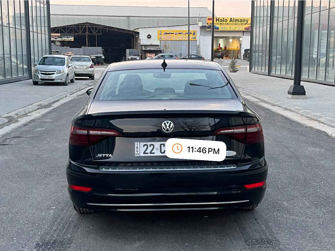 جيتا Sموديل 2021
ماشيه69 الف. ميل 
   بيهه صبغ. بس البنيد طاير. ع قماره والقماره بيهه بارد  حادث امريكا. بسس سياره كلشش نضيفه لا ايرباكات لا دواخل. السعر 135  وبيهه مجال
***********
متوفر واتساب. واتصال
