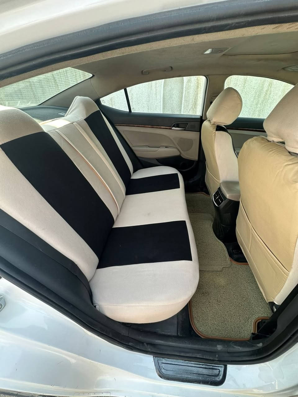 السلام عليكم : النترا  2018 بأسمي رقم بغداد خليجي تحويل ثاني يوم بيها بارد مكانين فقط مكاني بغداد سريع ابو غريب منطقة التبادل قريب على سيطرة التبادل للاستفسار اكثر الاتصال على ***********
السعر المطلوب 15000 $ يعني دفتر ونص وبيها مجال حك الجية
