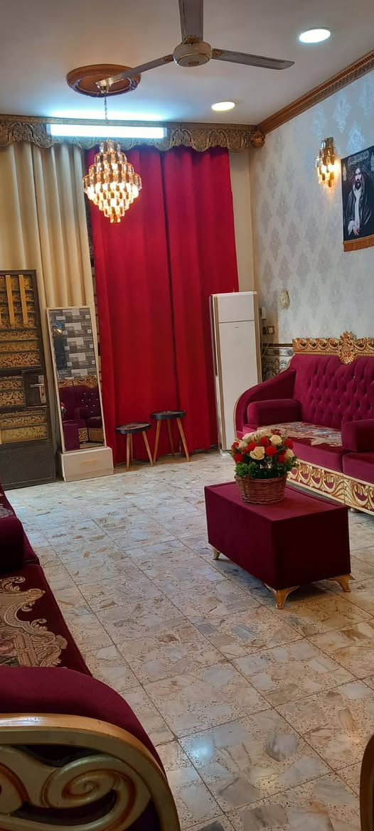 السلام عليكم. دار للبيع 200 طابق واحد كامل الخدمات. ماء. مجاري. تبليط. زراعي سند 25.السياحي شارع البحيرة للاستفسار.. الاتصال على الرقم......    ***********
