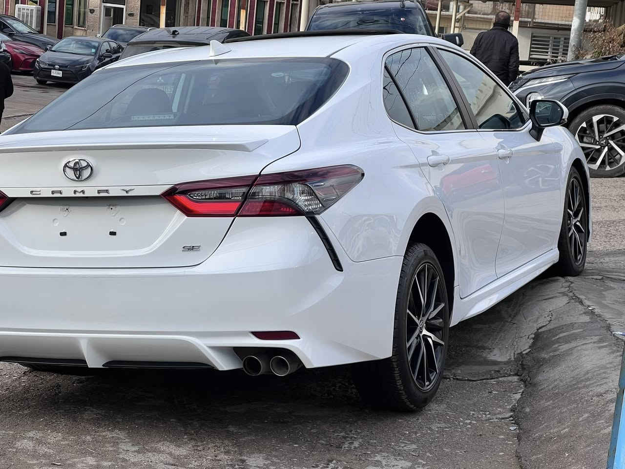 تيوتا كامري
موديل 2024 
وارد أمريكي
ماشي 50 الف مايل 
صياره بيدون رقم تترقم جميع محافضات شيمال
موصفات SE / فتحه/ بصمه/ شفتات ستيرن/
بعد بيها موصفات سياره هيه معروفه
رقم شاصي موجود منشورات 
حادث سياره واحد جاملغ امامي سبحة سايق مبدل شريكه
صياره بيدون صبغ بيدون دواخل حافت باب سايق تعديل
گشر مال صياره بلول بيدون ملا حضات 
صياره بيدون صبغ بيدون دواخل 
لايتات رادار راديتر كولشي بيلادي 
أيرباگ فقت توكمه سيستم
عنوان عقرء 
السعر 240 مجال
رقمل هاتف وتساب علي 
***********
