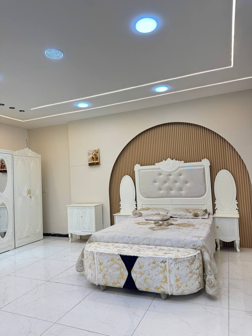 غرفة اخشاب  بسعر مليوووووون  ❣️❣️

عدد القطع  ٧ قطع 😍
🔺1 //جرباية  قياس  ١٦٠ × ٢٠٠ 
🔺//ميز جانبي ايسر 
🔺2// وميز  جانبي  
🔺3// زاوية  
🔺4// وميز بلازمه  
🔺5//وميز مراية 
🔺6// وكنتور ٦ باب  ارتفاع مترين و١٥ طول ٣ متر و١٥

القطعه الثامنة حسب الطلب شازلون
سعرها ٥٠ الف ❤️

#الغزاليه #التاجي #الدوره #الزعفرانيه #التاجيات #اثاث #كاونتر #طبلات #ميز #طعام #تخم #ديوان #غرف #صاج #اثاث #متنوع #كاونتر #المنيوم


**إذا كنت صاحب هذا الإعلان وتريد حذفه لأي سبب، رجاءا أرسل رسالة إلى الدعم الفني**