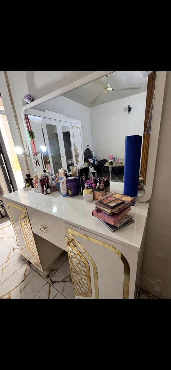 غرفة لبيع تركيا مكان بغداد سعرها500وبيعا مجال فقط كنتور وميز وكومدي


**إذا كنت صاحب هذا الإعلان وتريد حذفه لأي سبب، رجاءا أرسل رسالة إلى الدعم الفني**