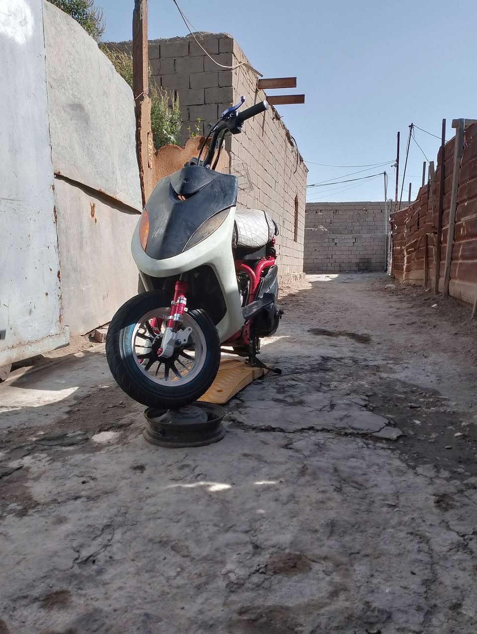 سلام عليكم ماكس عدل البيع عنواني بصره ابو الخصيب كوت ثويني سلف شقال كلشي شقال بيه مابيه اي ناقص وتريد محربه لو مقبطه مكينه ناعمه كلش تجي وتسمع سمع ذانك السعر 650وبيه مجال ***********بي وتساب وشريحه

