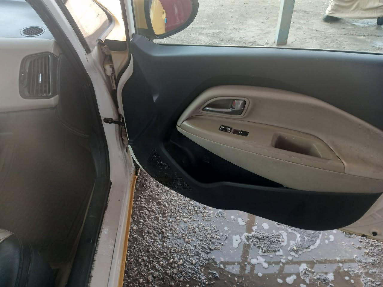 كيا ريو موديل 13 تكسي وارد امريكا محرك 1600 كير مكينه حداديه كهربائيات جاهزه مصفره هيئة وغرامات سنويه مجدده لغاية 29

السعر 55

***********
