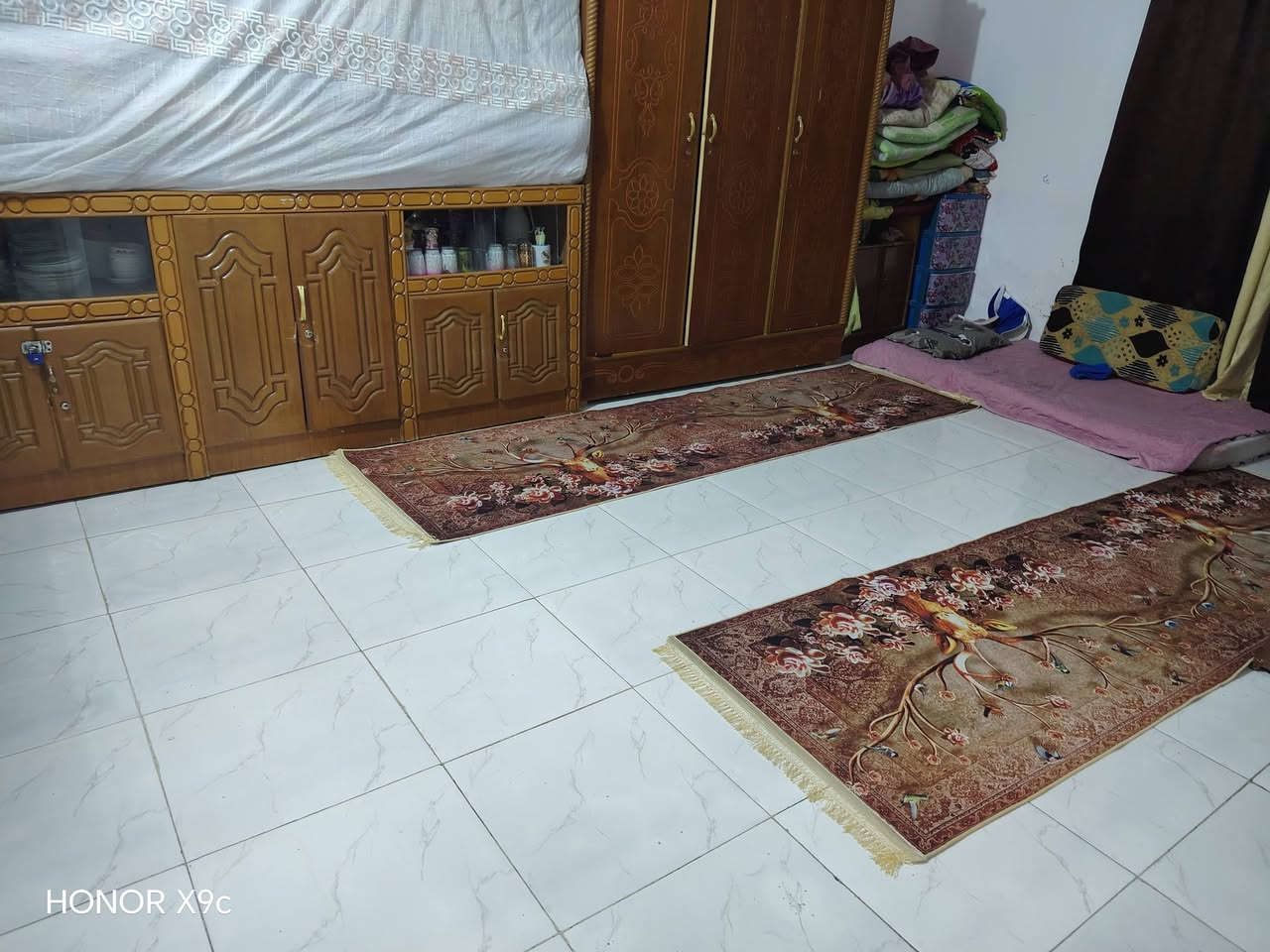 بسم الله الرحمن الرحيم 
بيت طابو للبيع التفبج عبود تقاطع النهر 
3غرف وصاله وديوانيه ومطبخ 
وصحيات داخلية وخاربجه 
السكف كونكريت نص
ونص عكاده 
خدمات موجوده كهرباء ومي وشارع ومجاري 
البيت يباع او يتراوس ابيت حته لو زراعي مرتب مع الفرق 
المساحه 200
السعر وباقي التفاصيل يم صاحب 
الرقم الموجود بالاعلان 
***********واتساب بيه
