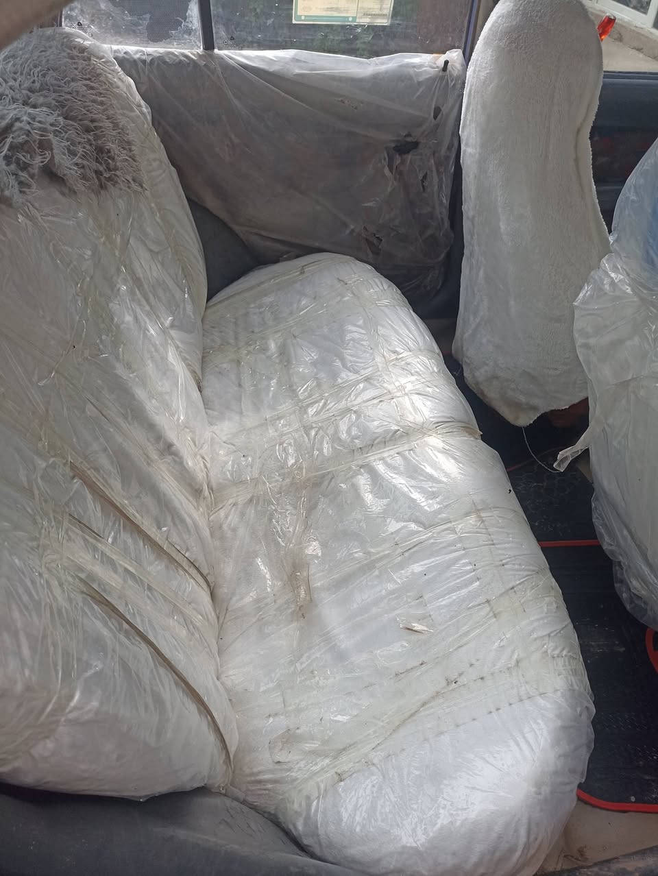 سلام عليكم اخوان سياره هونداي موديل1995 سياره شغاله سنويه منتهيه من2019نواقصها اذان محرك وراديتر سلف جديد داينمو جديد زوج تايرات جديد دوشمه جديده كشر كدام العين سعر11وبيها مجال كهربائيات شغاله دفتر بنزين بيها وشرط الوكاله ***********
