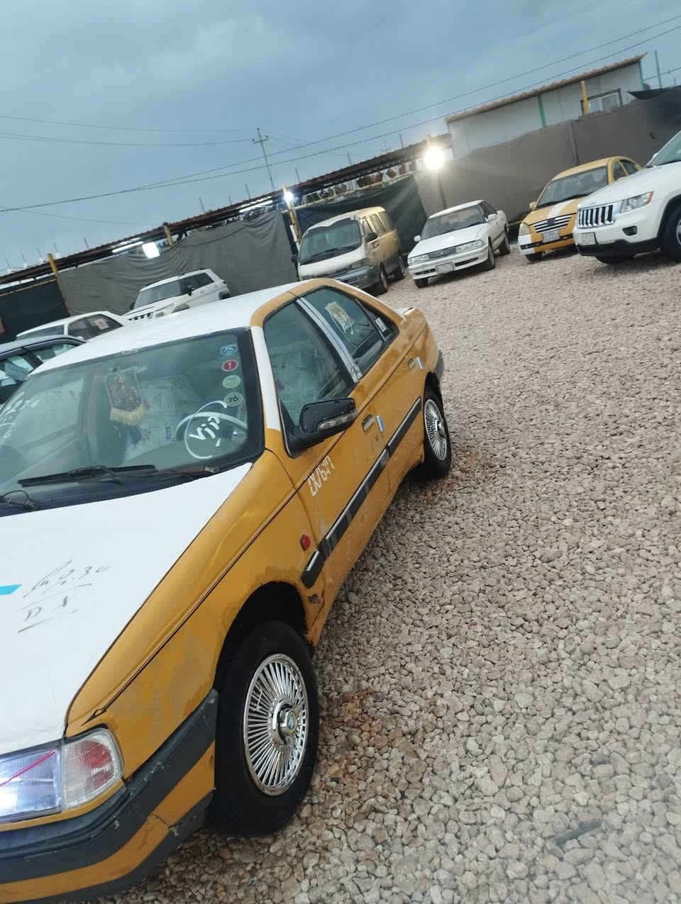 السلام عليكم بيجو405 رقم النجف مصفره هيه وغرامات ومكفوله مكينه كير حداديه كهربايات جاهزه مكفوله ضربه وتبديل السعر25 وبيه مجال بيع او مراوس  مكاني ابصخير نجف ***********
