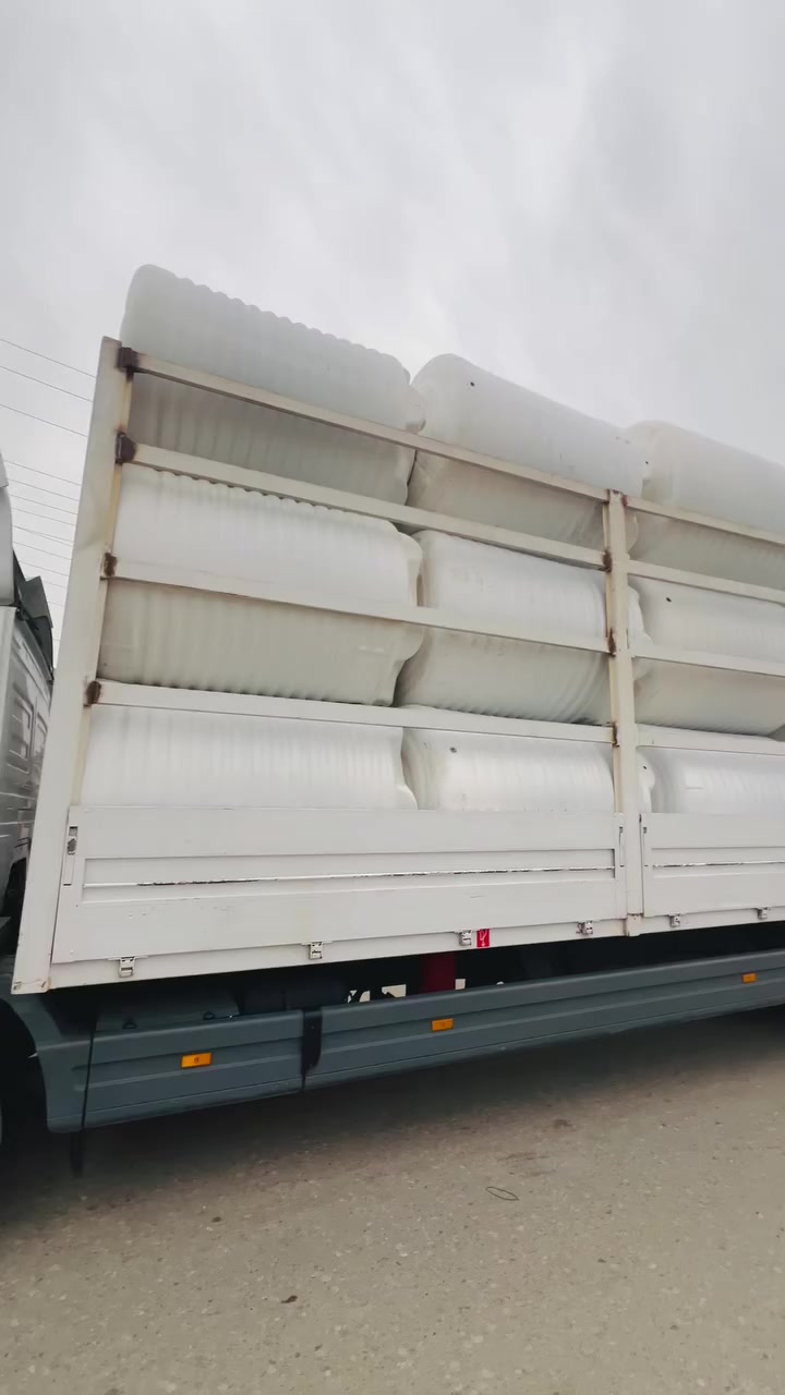 خزان بلاستكك جميع الحجام جمله مفرد العنوان داقوق توصيل جميع المحفظات***********
